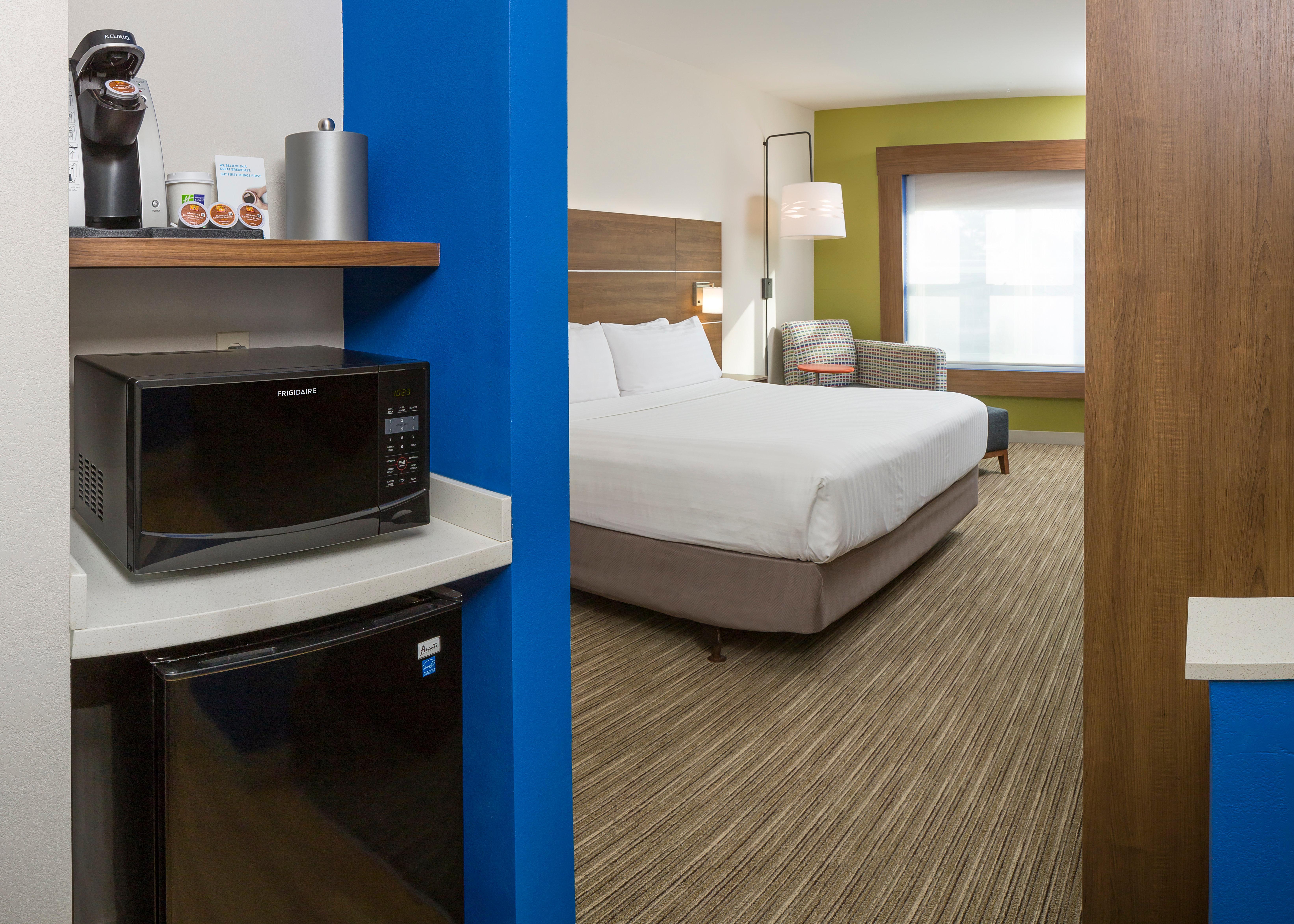 Express & By Ihg 2*