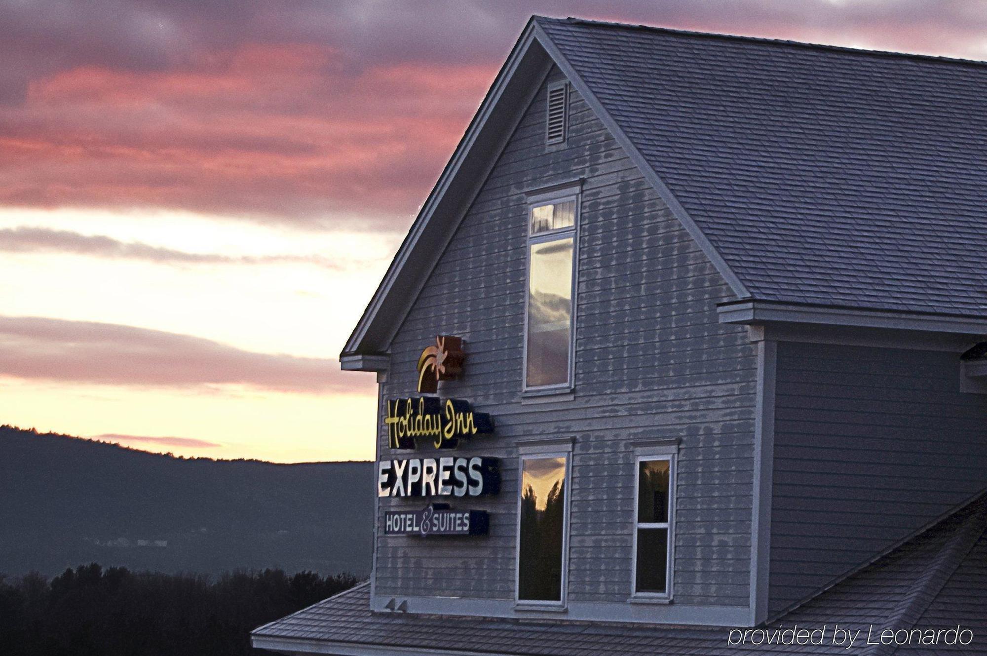 Hotel Express & By Ihg