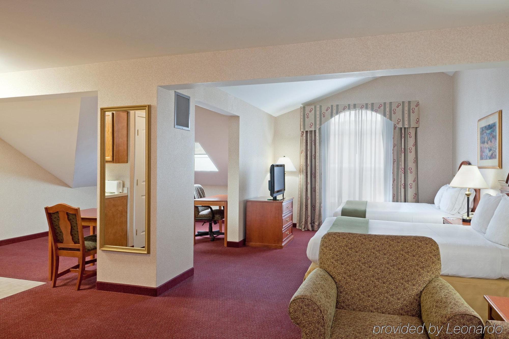 Hotel Express & By Ihg White River Junction