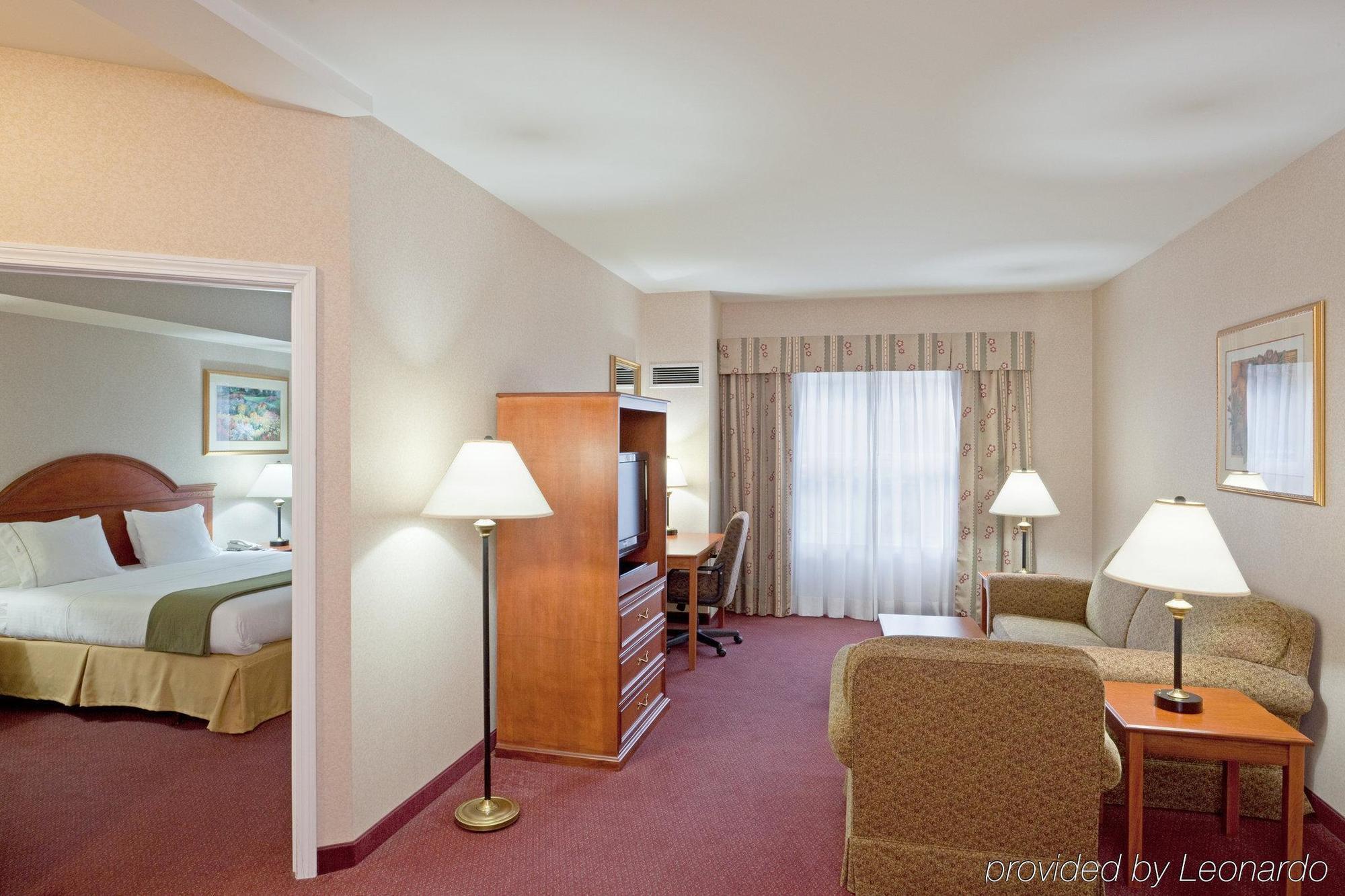 Express & By Ihg White River Junction