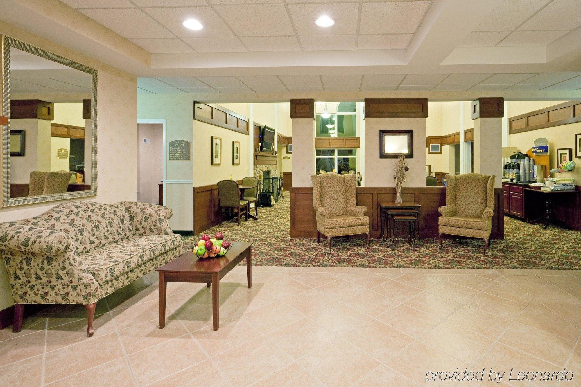 Hotel Express & By Ihg White River Junction