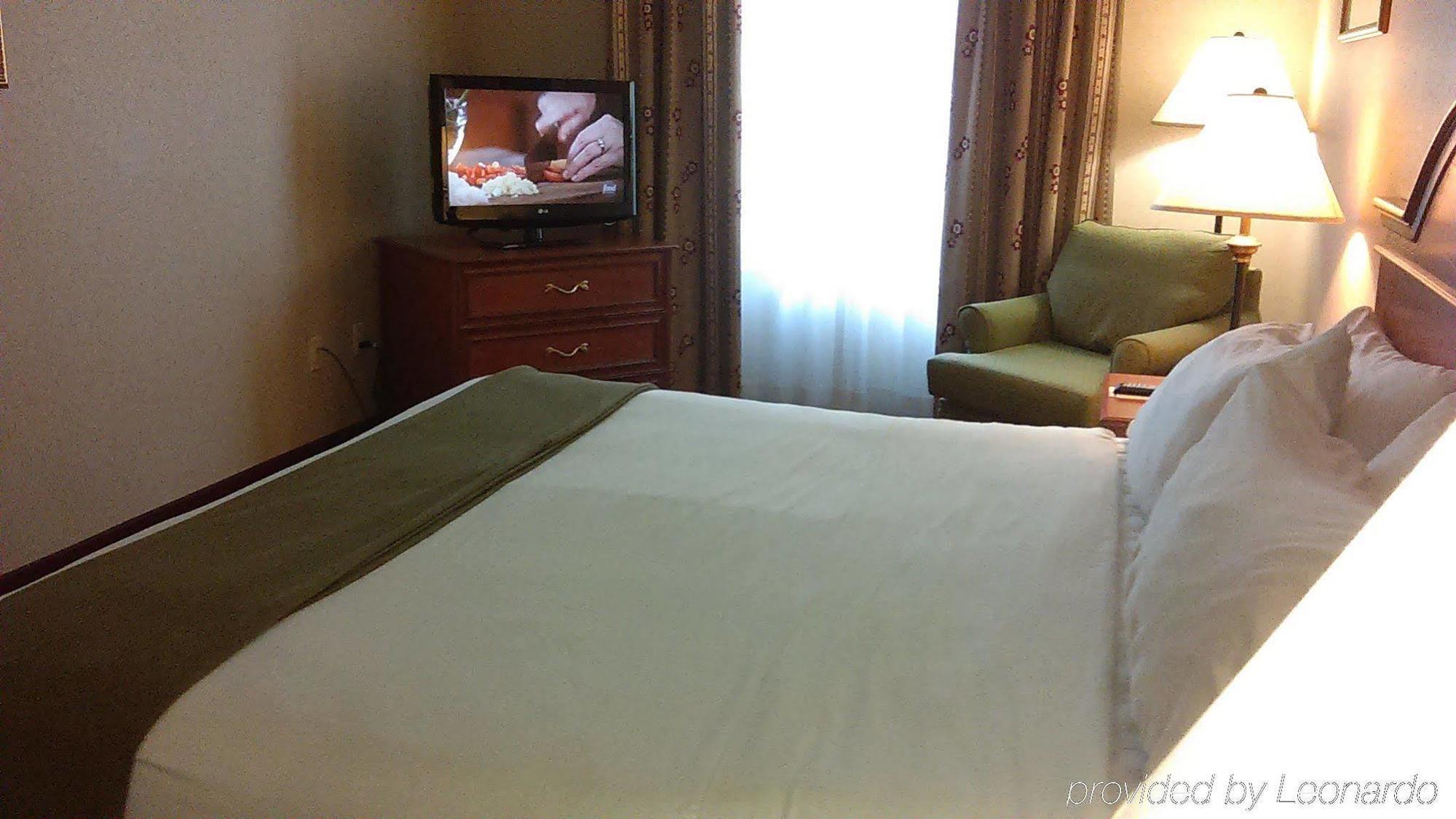 Hotel Express & By Ihg